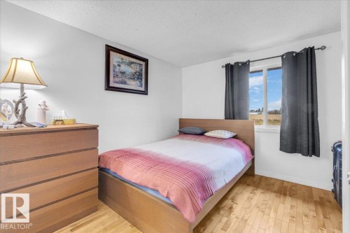 3123 138 Avenue, Edmonton, AB - Indoor Photo Showing Bedroom