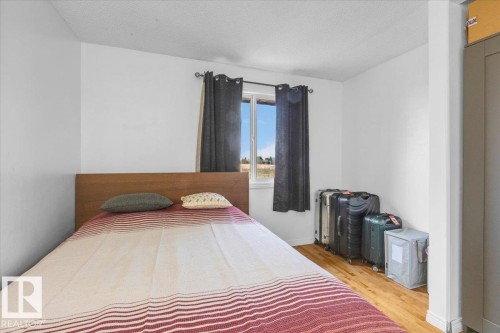3123 138 Avenue, Edmonton, AB - Indoor Photo Showing Bedroom