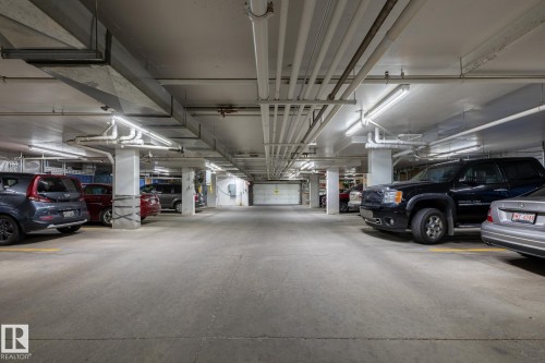 106 6703 172 Street, Edmonton, AB - Indoor Photo Showing Garage