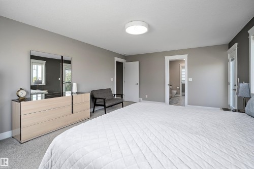 #9B 54231 Range Road 250, Rural Sturgeon County, AB - Indoor Photo Showing Bedroom