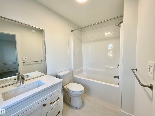 61 Sienna Boulevard, Fort Saskatchewan, AB - Indoor Photo Showing Bathroom