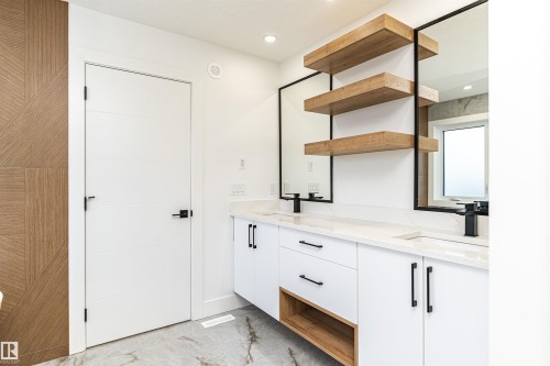3221 Pelerin Crescent, Beaumont, AB - Indoor Photo Showing Bathroom