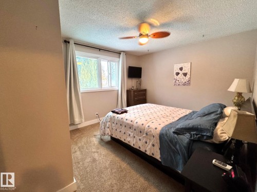 4911 46 St, Evansburg, AB - Indoor Photo Showing Bedroom