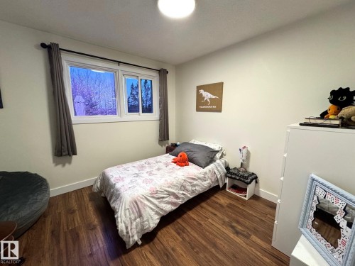 4911 46 St, Evansburg, AB - Indoor Photo Showing Bedroom