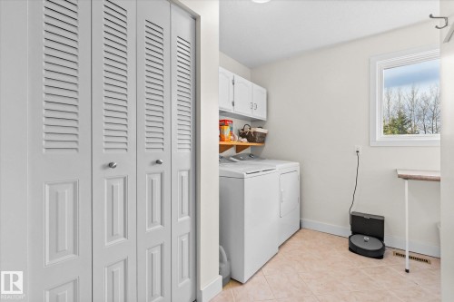 4911 46 St, Evansburg, AB - Indoor Photo Showing Laundry Room
