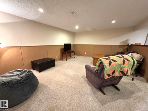 4911 46 St, Evansburg, AB - Indoor