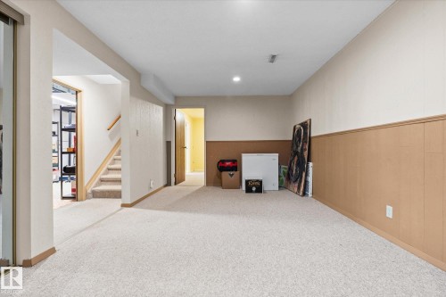 4911 46 St, Evansburg, AB - Indoor