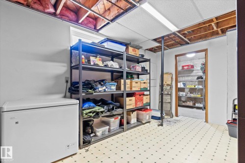 4911 46 St, Evansburg, AB - Indoor