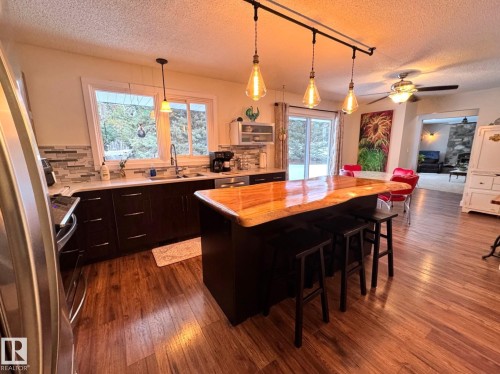 4911 46 St, Evansburg, AB - Indoor