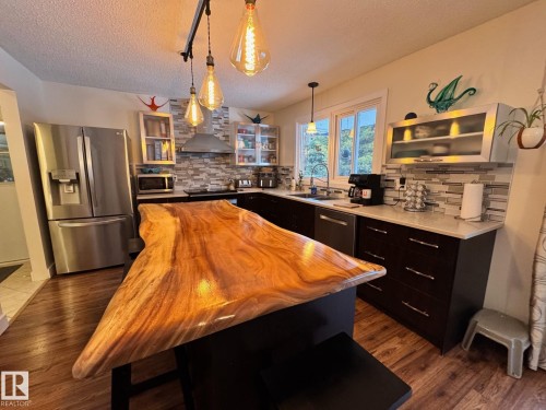 4911 46 St, Evansburg, AB - Indoor Photo Showing Kitchen