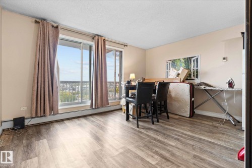 1202 10150 117 Street, Edmonton, AB - Indoor