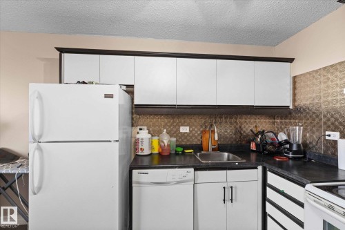 1202 10150 117 Street, Edmonton, AB - Indoor Photo Showing Kitchen