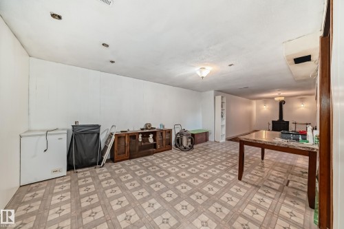 6308 144A Avenue, Edmonton, AB - Indoor Photo Showing Other Room