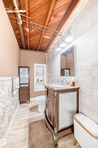 6308 144A Avenue, Edmonton, AB - Indoor Photo Showing Bathroom