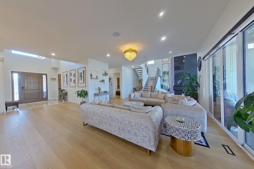 5104 Woolsey Link, Edmonton, AB - Indoor Photo Showing Living Room