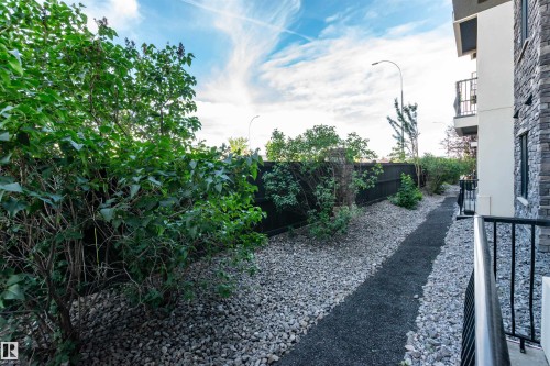 140 6079 Maynard Way, Edmonton, AB - Outdoor