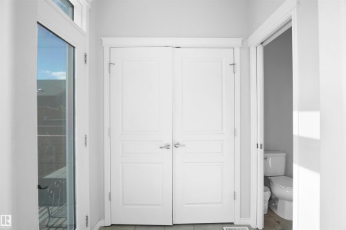 4203 Orchards Drive, Edmonton, AB - Indoor Photo Showing Other Room