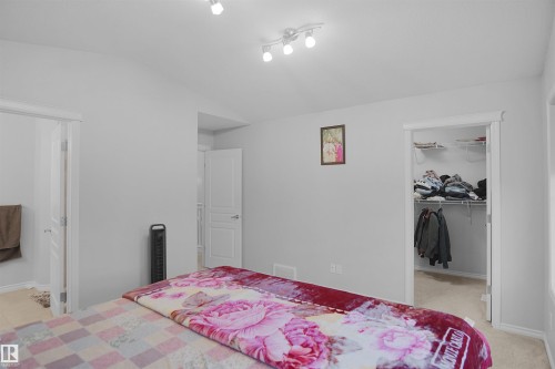 4203 Orchards Drive, Edmonton, AB - Indoor Photo Showing Bedroom