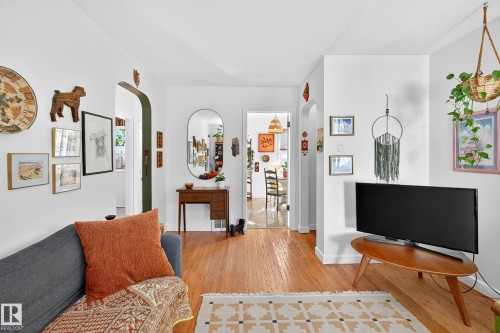 12315 103 Street  Edmonton, AB T5G 2K4