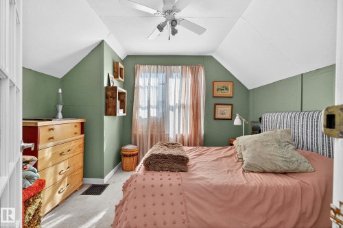 12315 103 Street, Edmonton, AB - Indoor Photo Showing Bedroom