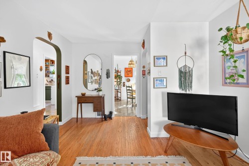 12315 103 Street, Edmonton, AB - Indoor