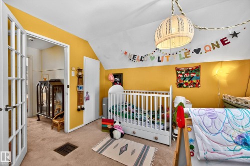 12315 103 Street, Edmonton, AB - Indoor Photo Showing Bedroom