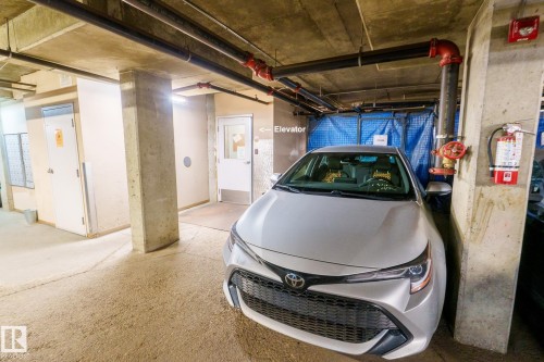 449 4827 104A Street, Edmonton, AB - Indoor Photo Showing Garage