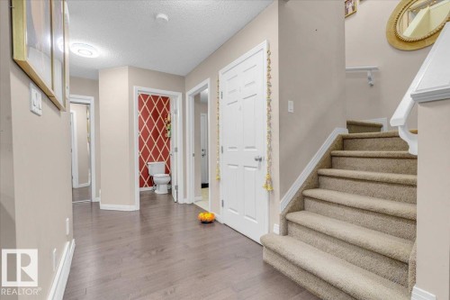 5516 5 Avenue, Edmonton, AB - Indoor Photo Showing Other Room