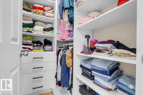 5516 5 Avenue, Edmonton, AB - Indoor With Storage