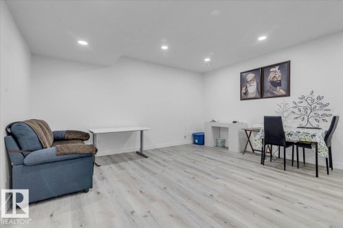 5516 5 Avenue, Edmonton, AB - Indoor