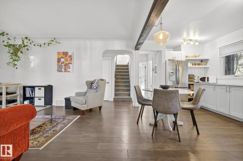 10915 67 Avenue, Edmonton, AB - Indoor Photo Showing Dining Room