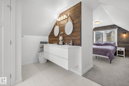 10915 67 Avenue, Edmonton, AB - Indoor Photo Showing Other Room