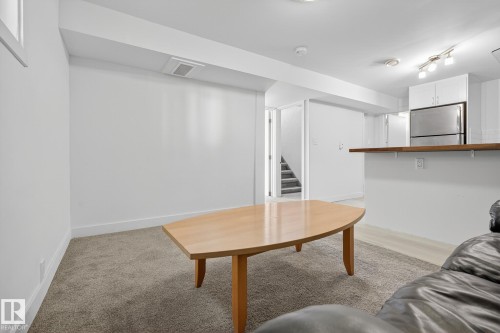 10915 67 Avenue, Edmonton, AB - Indoor