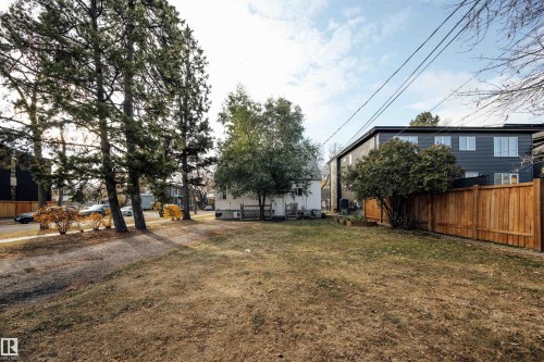 11302 75 Avenue, Edmonton, AB - Outdoor