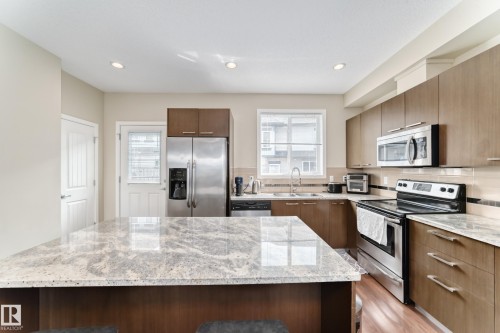 55 655 Watt Boulevard, Edmonton, AB - Indoor Photo Showing Kitchen With Stainless Steel Kitchen With Double Sink With Upgraded Kitchen