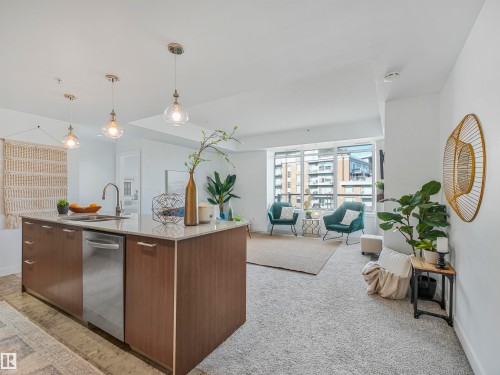 410 2504 109 Street, Edmonton, AB - Indoor