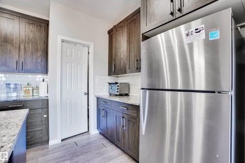 2743 Collins Crescent, Edmonton, AB - Indoor Photo Showing Kitchen With Stainless Steel Kitchen