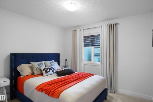 4112 171 Avenue, Edmonton, AB - Indoor Photo Showing Bedroom