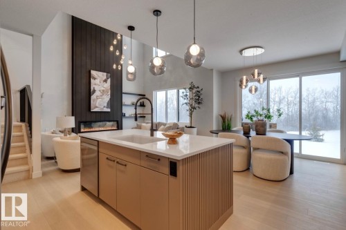 3280 Chernowski Way, Edmonton, AB - Indoor Photo Showing Kitchen
