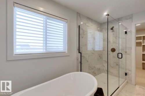 3280 Chernowski Way, Edmonton, AB - Indoor Photo Showing Bathroom