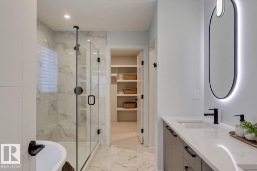 3280 Chernowski Way, Edmonton, AB - Indoor Photo Showing Bathroom