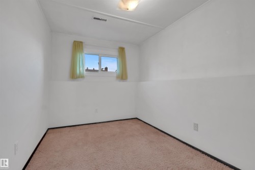 5118 17A Avenue, Edmonton, AB - Indoor Photo Showing Other Room