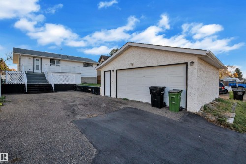 5118 17A Avenue, Edmonton, AB - Outdoor