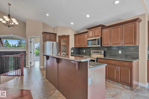 1213 Adamson Drive, Edmonton, AB - Indoor Photo Showing Kitchen