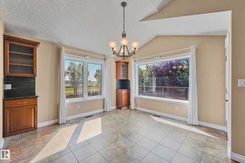 1213 Adamson Drive, Edmonton, AB - Indoor Photo Showing Other Room