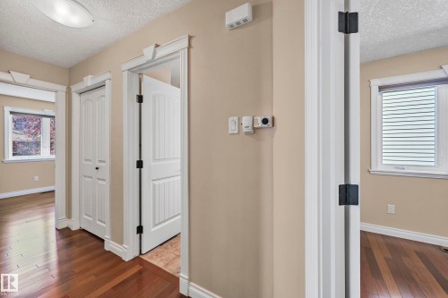 1213 Adamson Drive, Edmonton, AB - Indoor Photo Showing Other Room