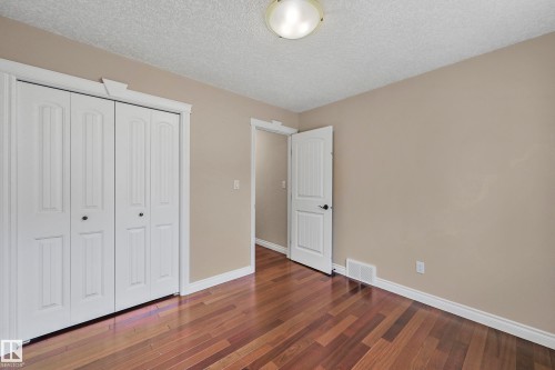 1213 Adamson Drive, Edmonton, AB - Indoor Photo Showing Other Room