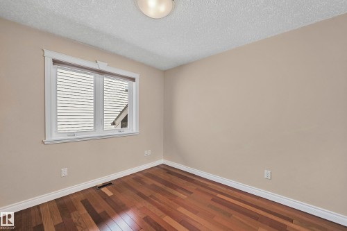 1213 Adamson Drive, Edmonton, AB - Indoor Photo Showing Other Room