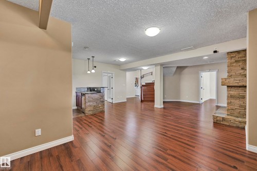 1213 Adamson Drive, Edmonton, AB - Indoor