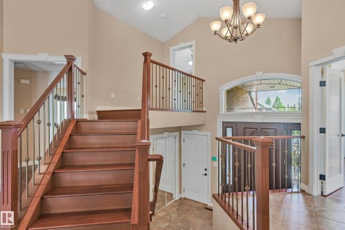 1213 Adamson Drive, Edmonton, AB - Indoor Photo Showing Other Room